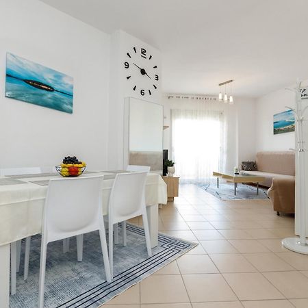 Gus Apartament Vlorë Exterior foto