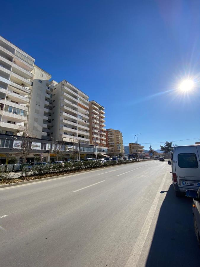 Gus Apartament Vlorë Exterior foto