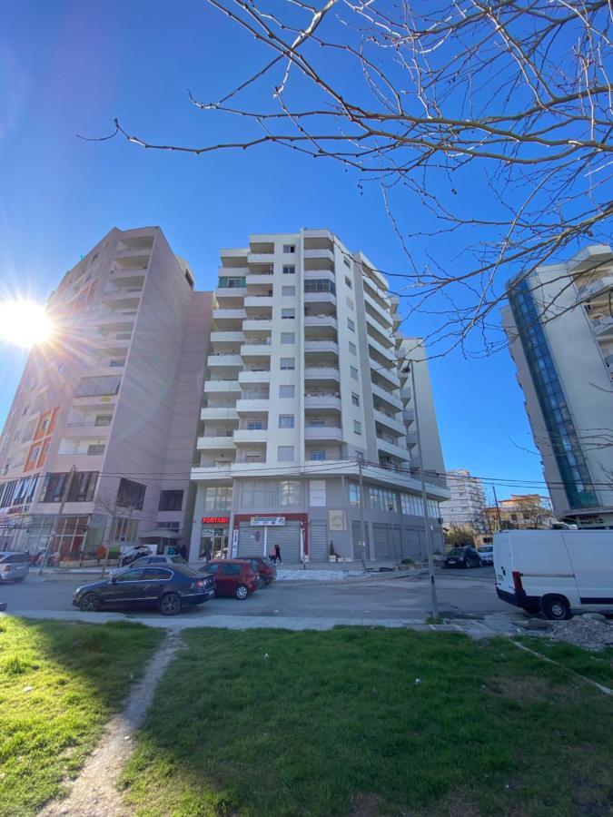 Gus Apartament Vlorë Exterior foto