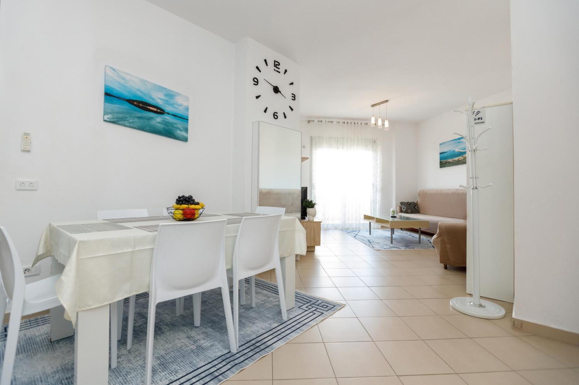 Gus Apartament Vlorë Exterior foto