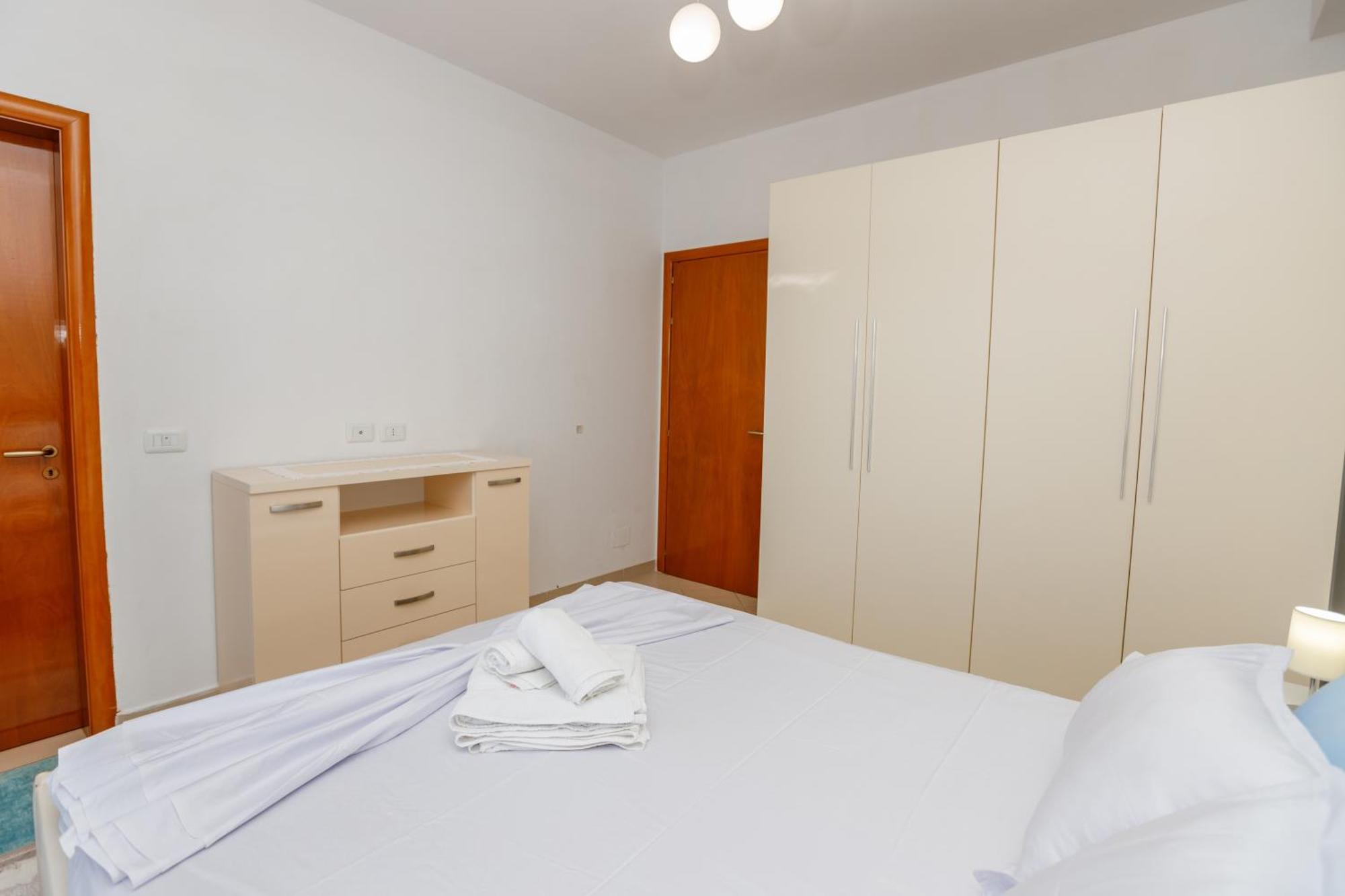 Gus Apartament Vlorë Exterior foto
