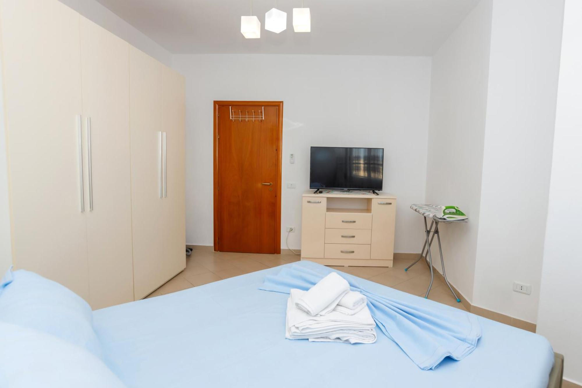 Gus Apartament Vlorë Exterior foto